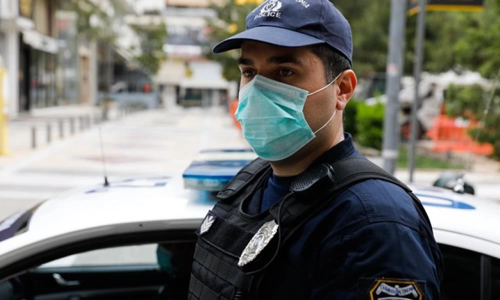Στο Δρομοκαΐτειο ο 26χρονος που έφτυσε αστυνομικούς στη Βούλα